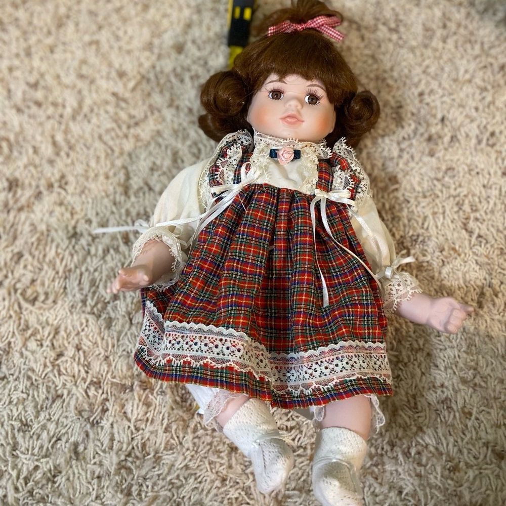 ❄️Porcelain Collectors Doll❄️